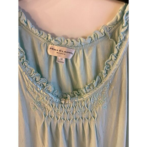 Miss Elaine night gown 1x - Picture 3 of 6